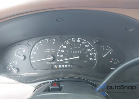 1996 Ford Explorer z USA, uszkodzony, nr VIN 1FMDU34X7TUB27531